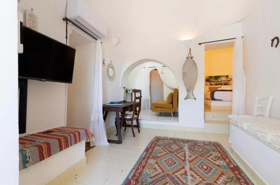 Syconium Trullo And Lamia Gea Charme And History Hotel Ostuni Exterior photo